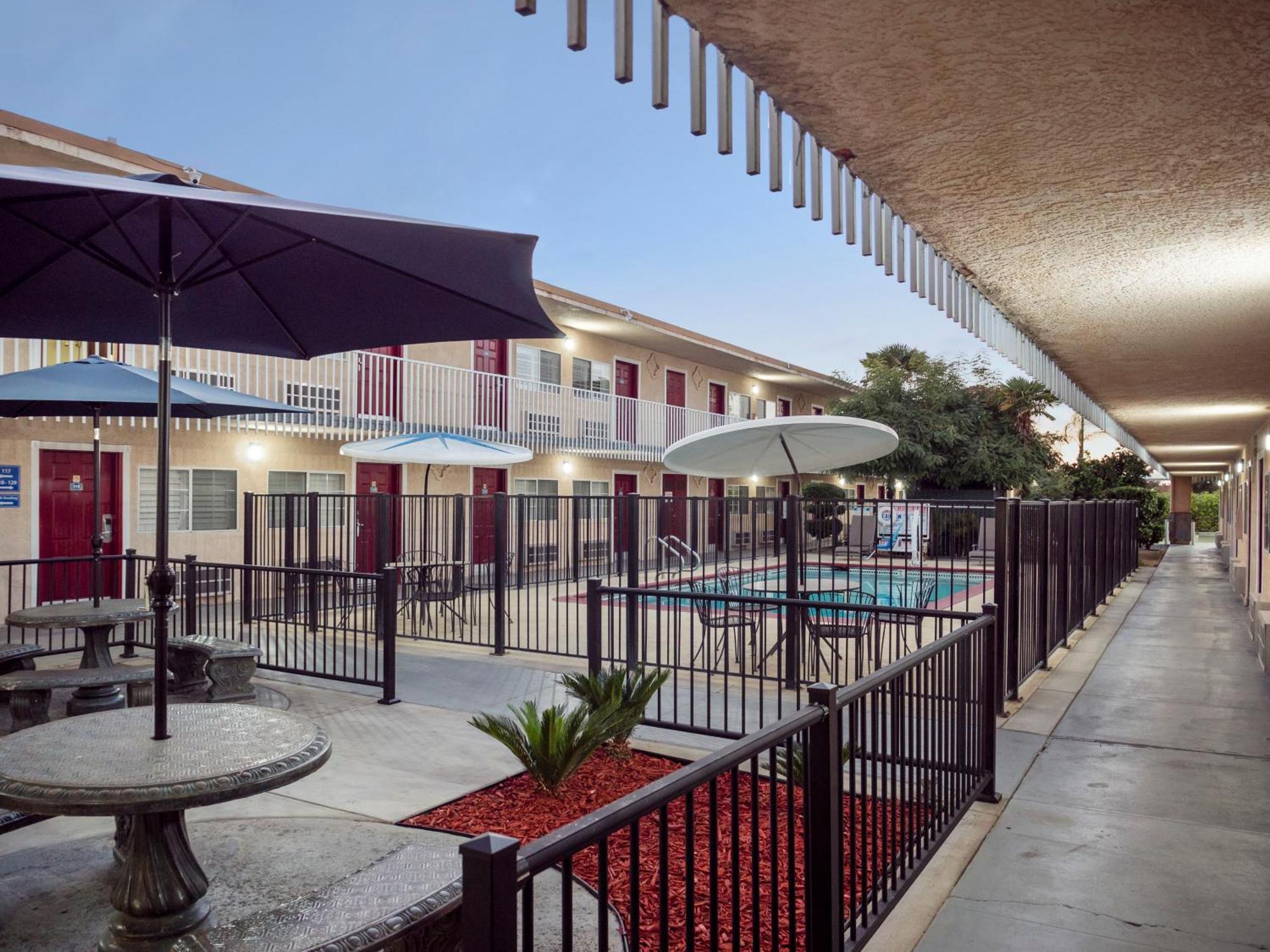 Dream Inn Fresno Exteriér fotografie