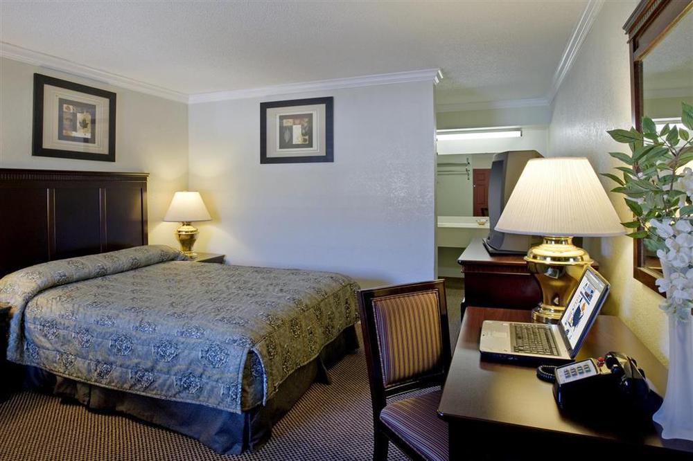 Dream Inn Fresno Pokoj fotografie